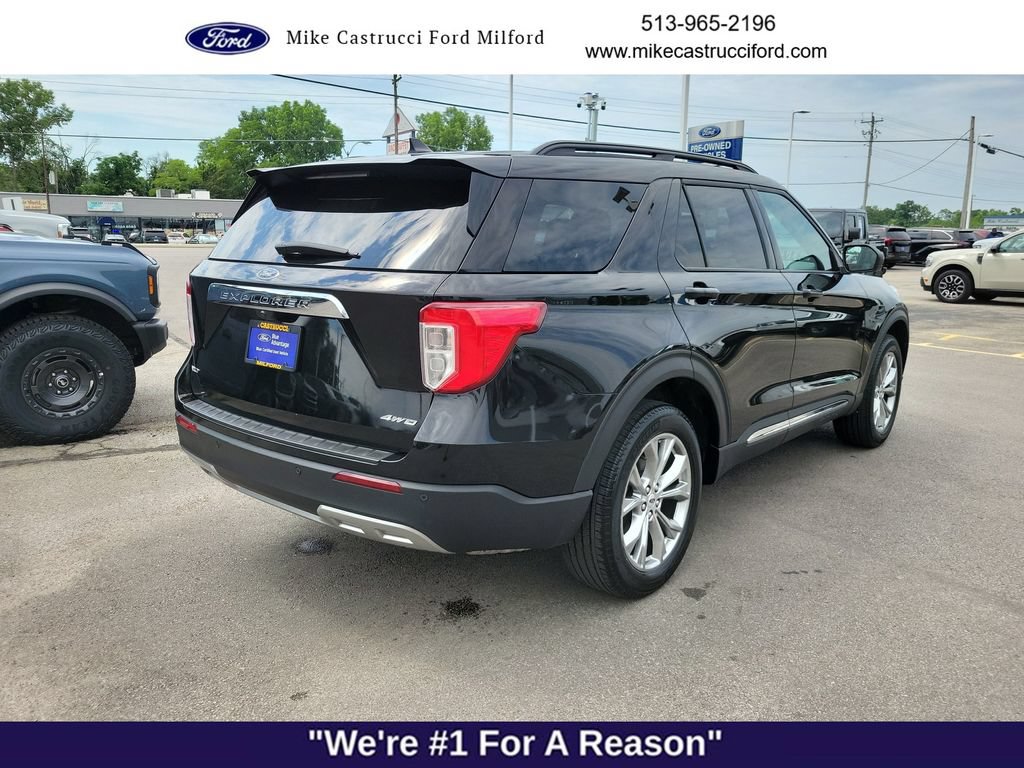 Certified 2023 Ford Explorer XLT w/ Equipment Group 202A AWD/4WD image 5