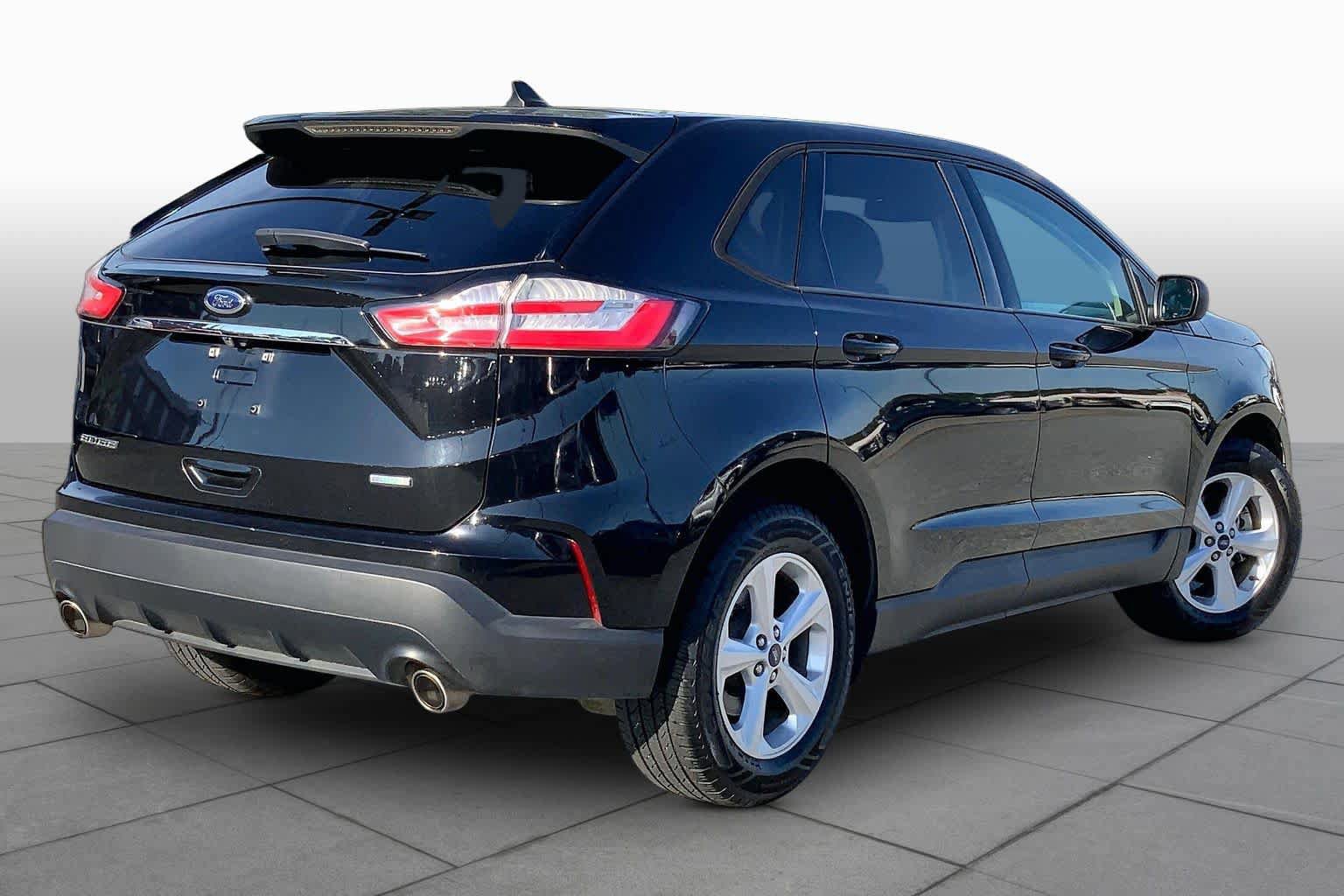 Certified 2019 Ford Edge SE FWD image 13