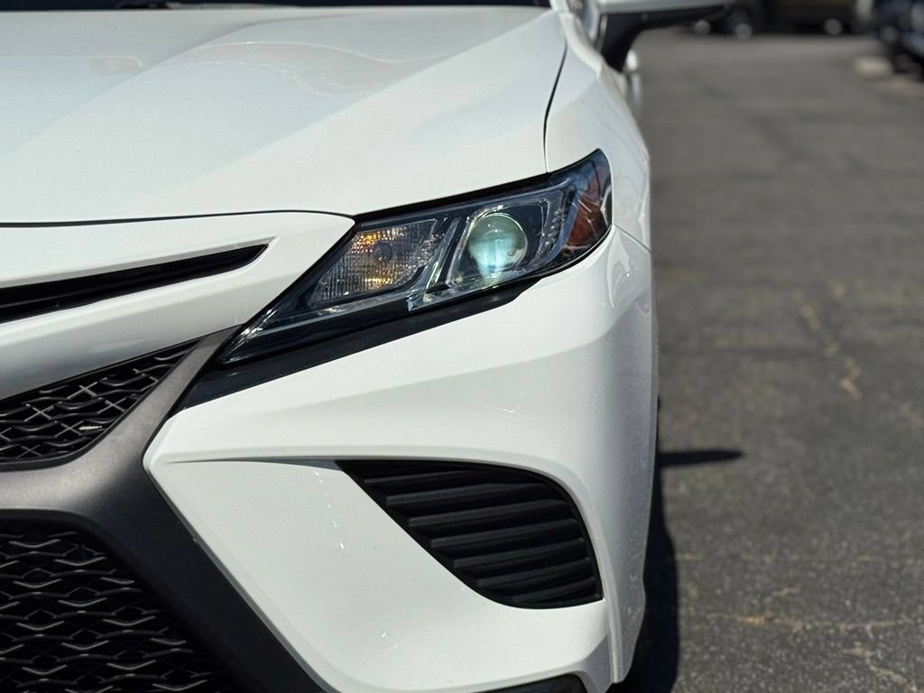 Used 2020 Toyota Camry SE FWD image 15