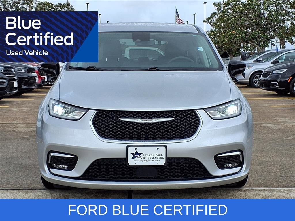 Used 2024 Chrysler Pacifica Touring-L image 6