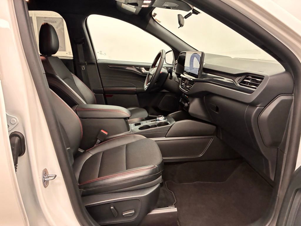 Certified 2025 Ford Escape ST-Line Elite w/ Tech Pack #2 image 27