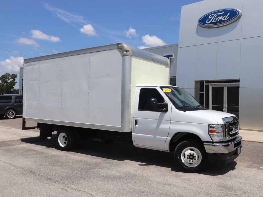 Certified 2024 Ford E-350 and Econoline 350 Super Duty w/ Power Windows & Locks Group RWD image 2