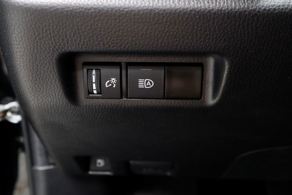 Used 2024 Toyota RAV4 LE AWD/4WD image 26