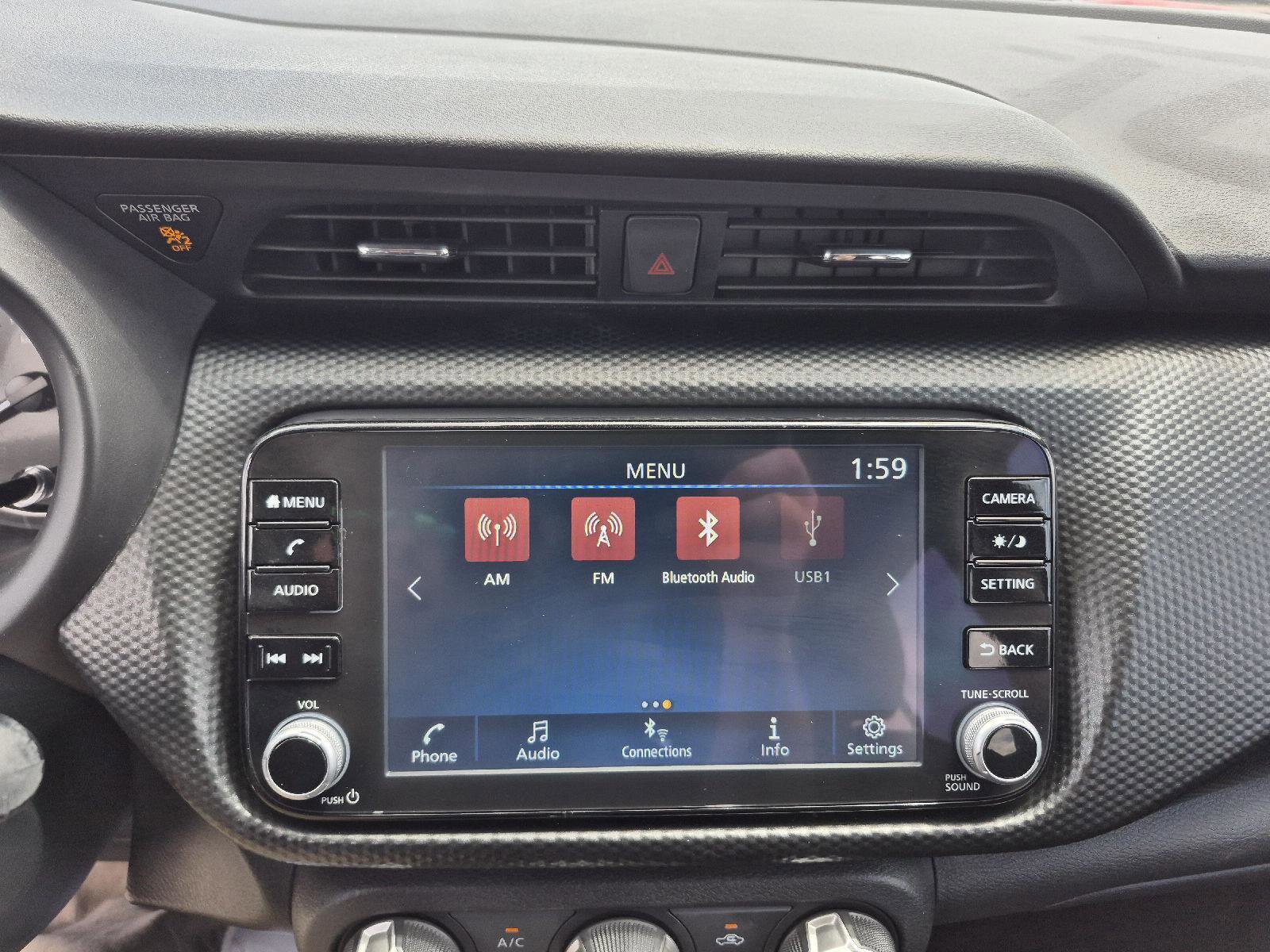 Used 2023 Nissan Kicks SV image 10