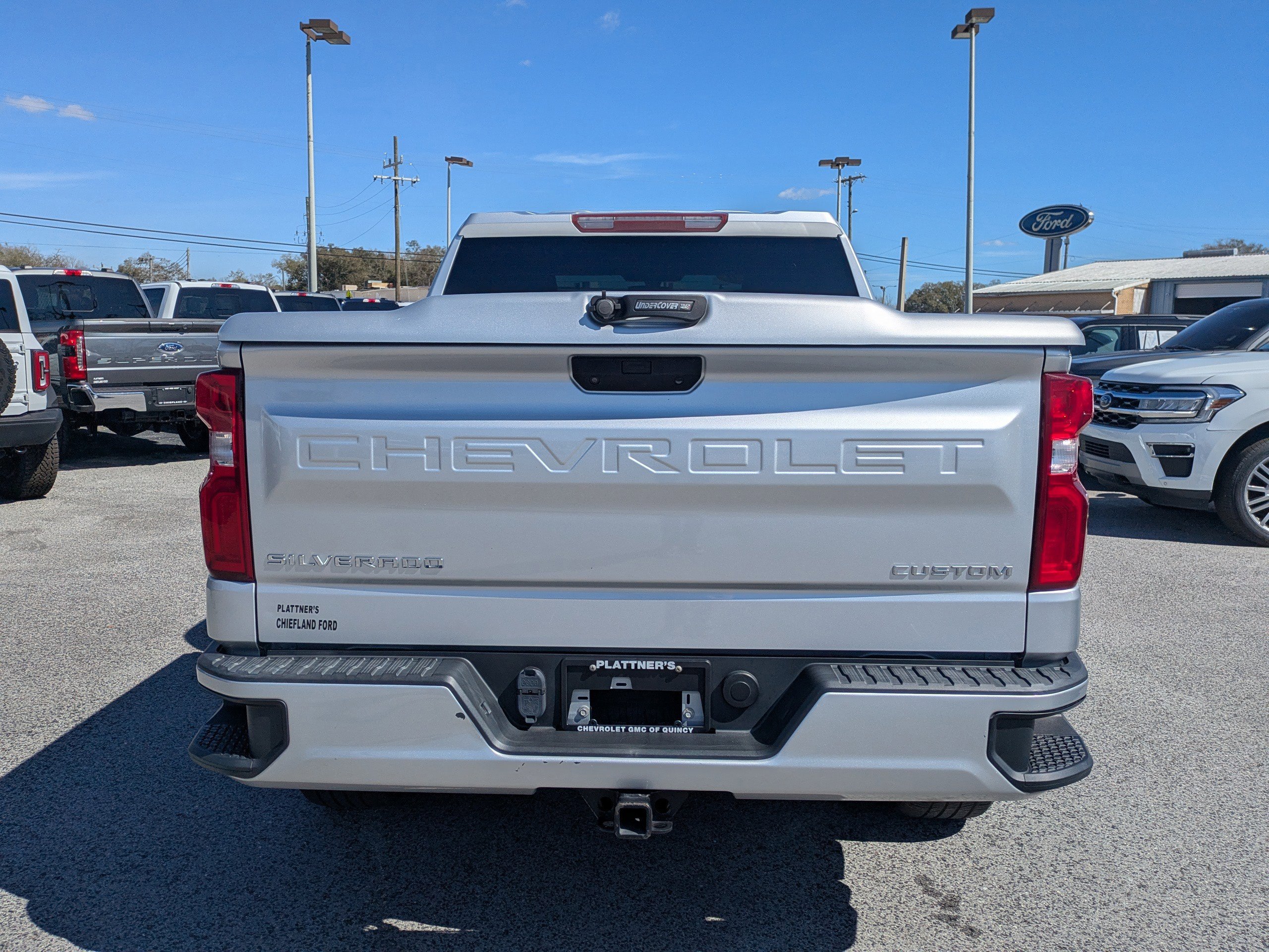 Used 2020 Chevrolet Silverado 1500 Custom w/ Custom Value Package image 4