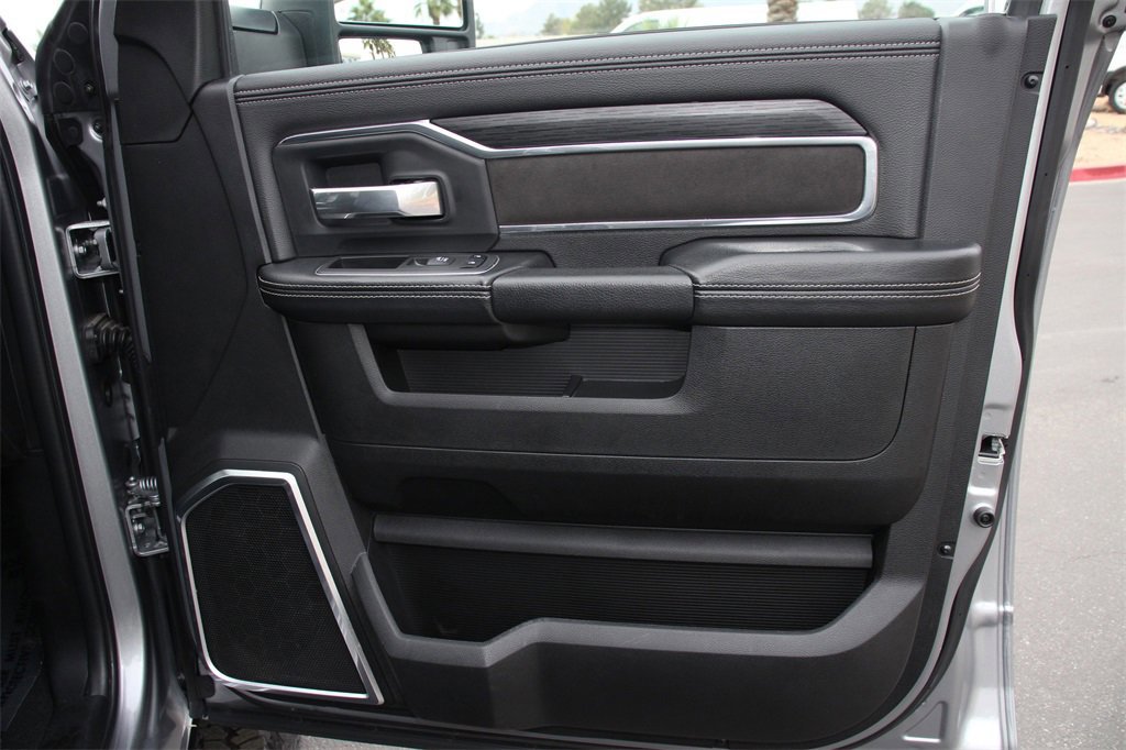 Used 2024 RAM 2500 Laramie w/ Night Edition image 28