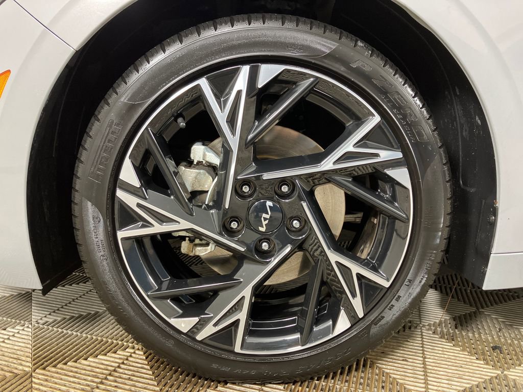 Used 2025 Kia K5 GT-Line image 12