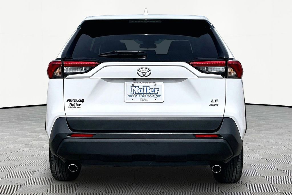 Used 2024 Toyota RAV4 LE image 3
