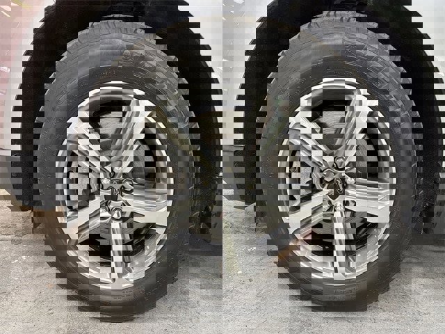 Certified 2023 Ford Edge SEL w/ Convenience Package image 2