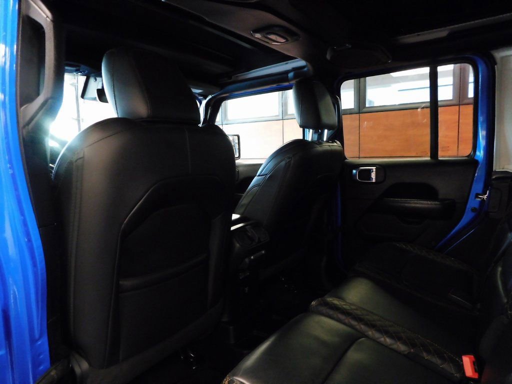 Used 2022 Jeep Wrangler Unlimited Sahara image 32