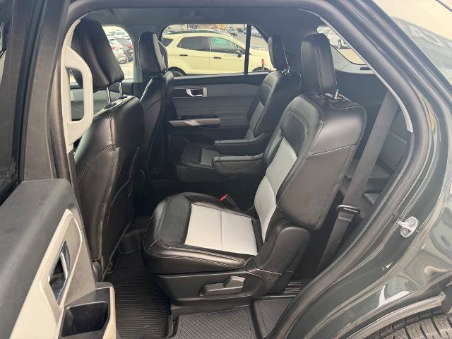 Certified 2022 Ford Explorer XLT w/ Equipment Group 202A image 11