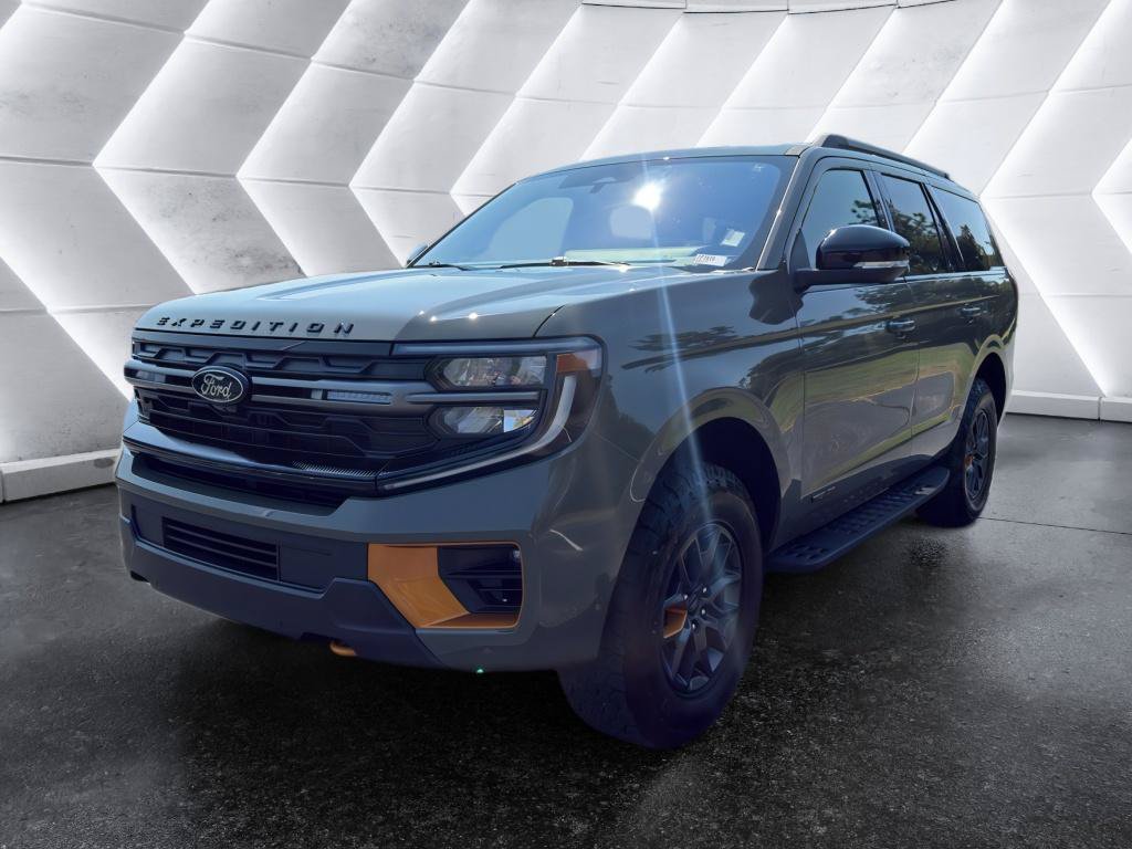 Certified 2025 Ford Expedition Tremor AWD/4WD image 3