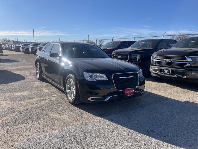 Used 2022 Chrysler 300 Touring image 6