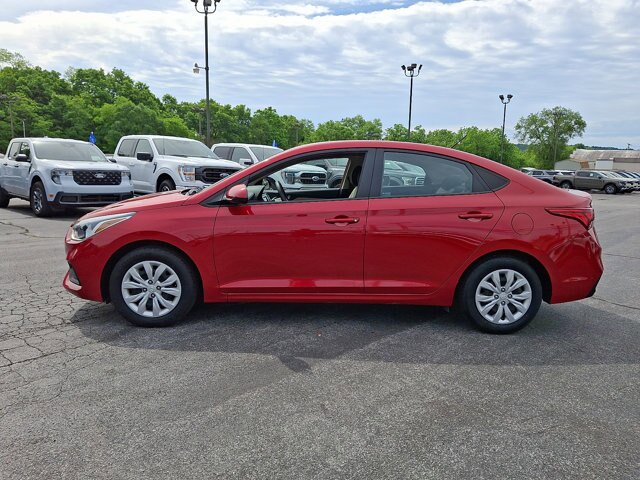 Used 2022 Hyundai Accent SE FWD image 4