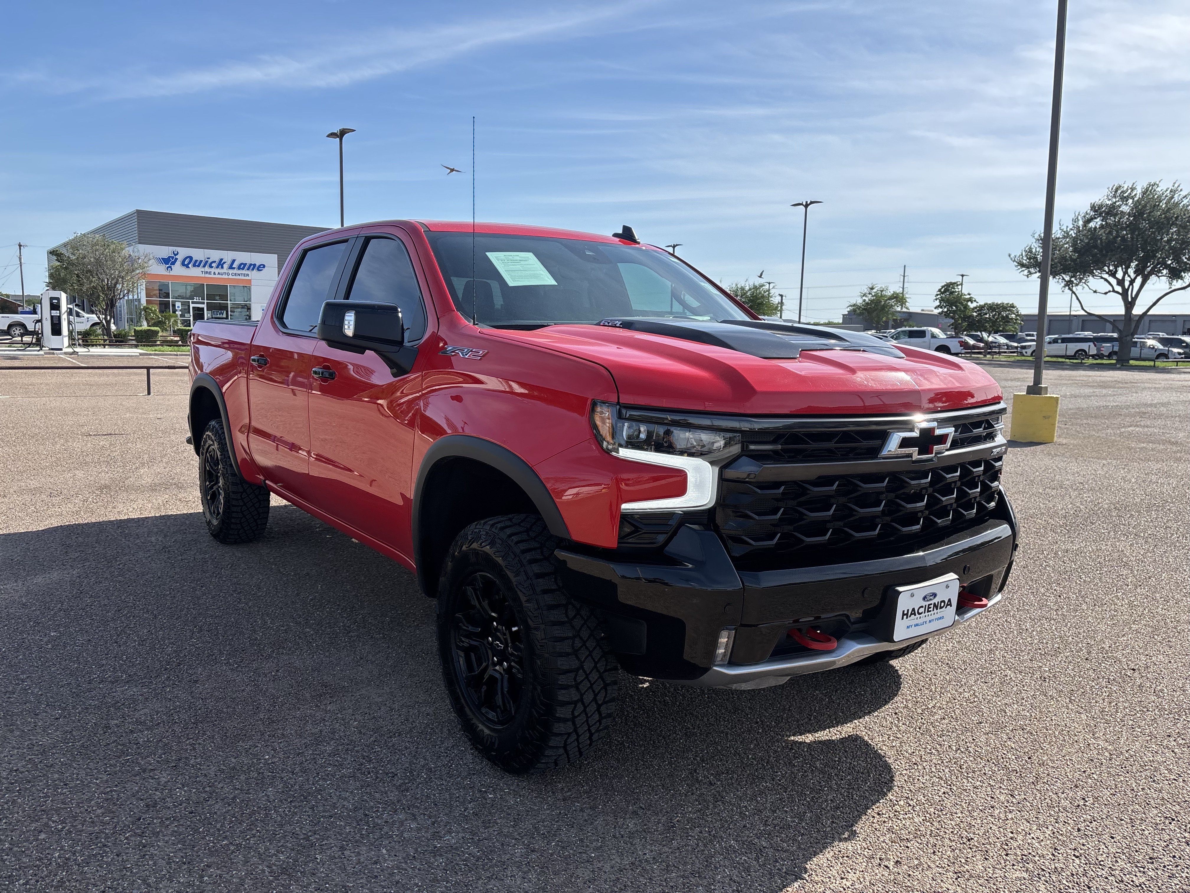 Used 2025 Chevrolet Silverado 1500 ZR2 w/ Technology Package AWD/4WD image 5