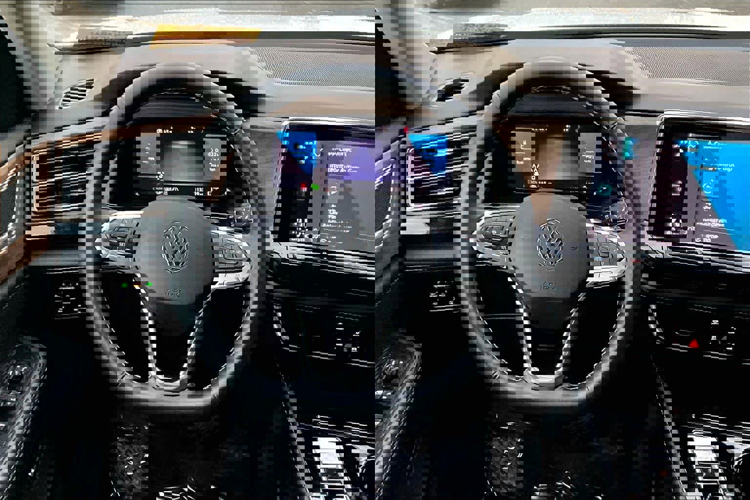 Used 2025 Volkswagen Atlas SE image 5