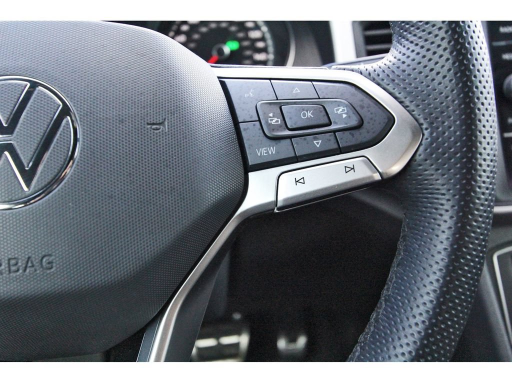 Used 2021 Volkswagen Atlas Cross Sport SE FWD image 19