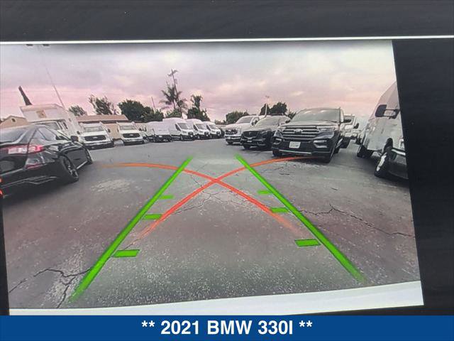 Used 2021 BMW 330i Sedan w/ Driving Assistance Package RWD image 18