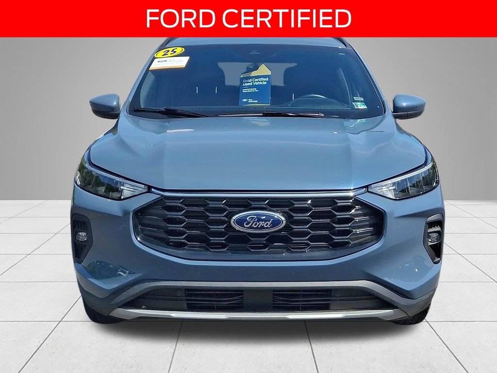 Certified 2025 Ford Escape ST-Line Select AWD/4WD image 2