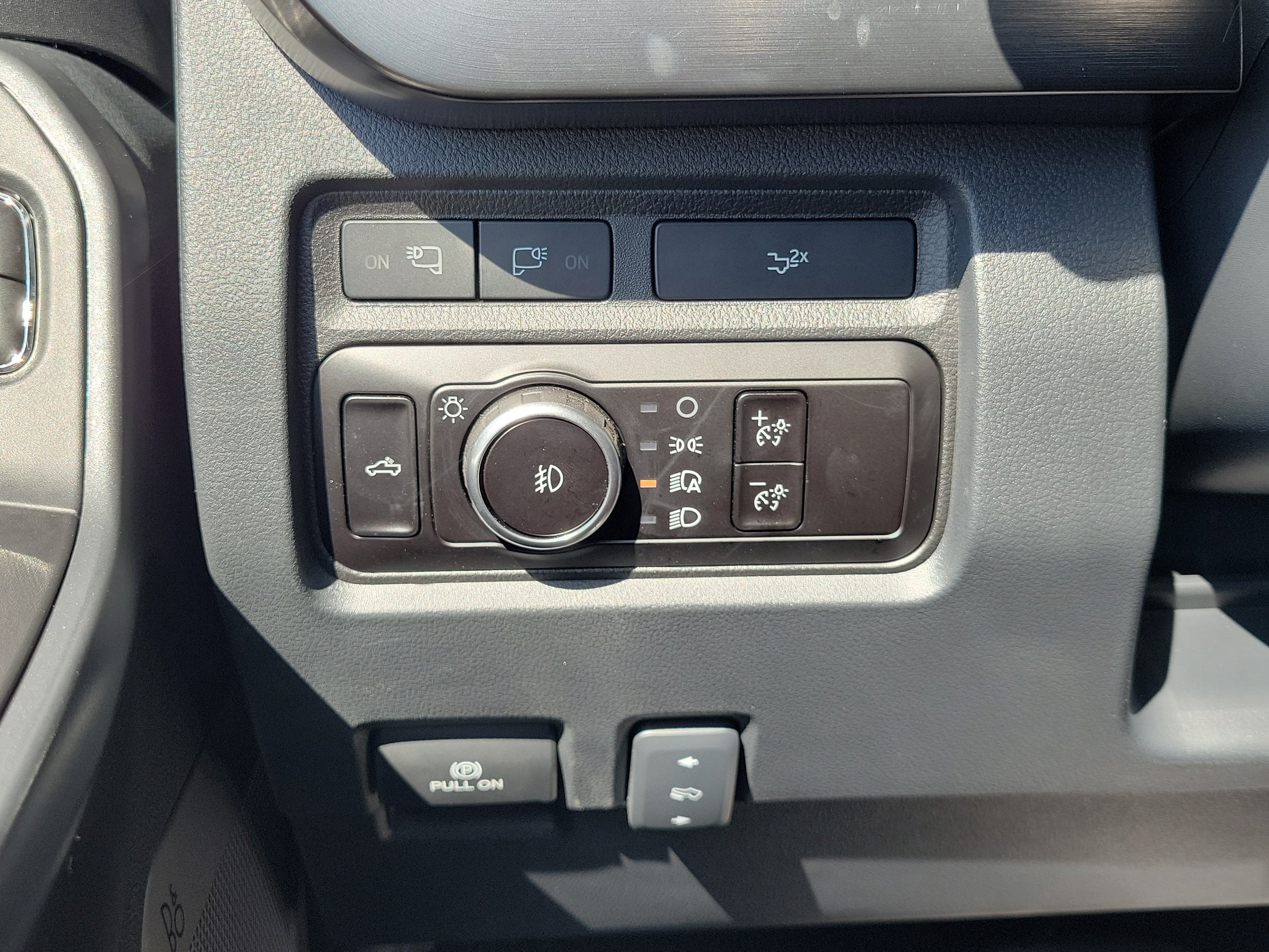 Certified 2023 Ford F250 Lariat w/ FX4 Off-Road Package AWD/4WD image 27