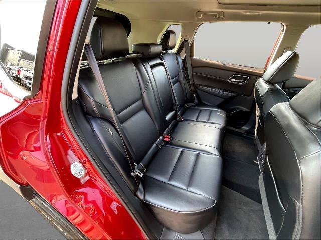 Used 2021 Nissan Rogue SV AWD/4WD image 27