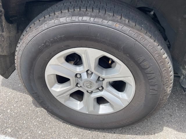 Used 2024 Toyota 4Runner SR5 RWD image 5