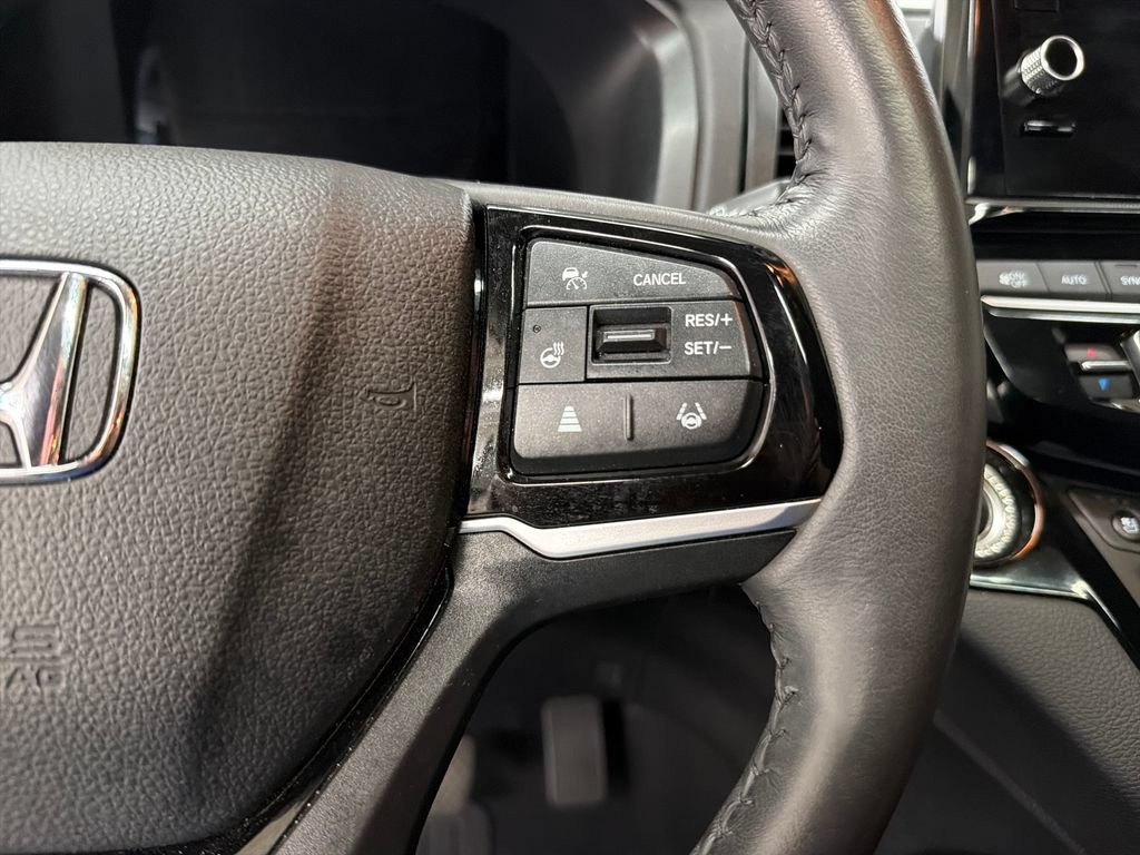 Used 2025 Honda Odyssey Elite image 22