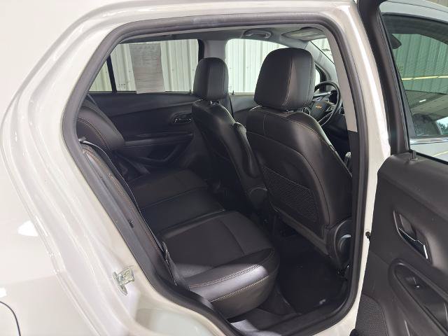 Used 2020 Chevrolet Trax LT w/ LT Convenience Package AWD/4WD image 31