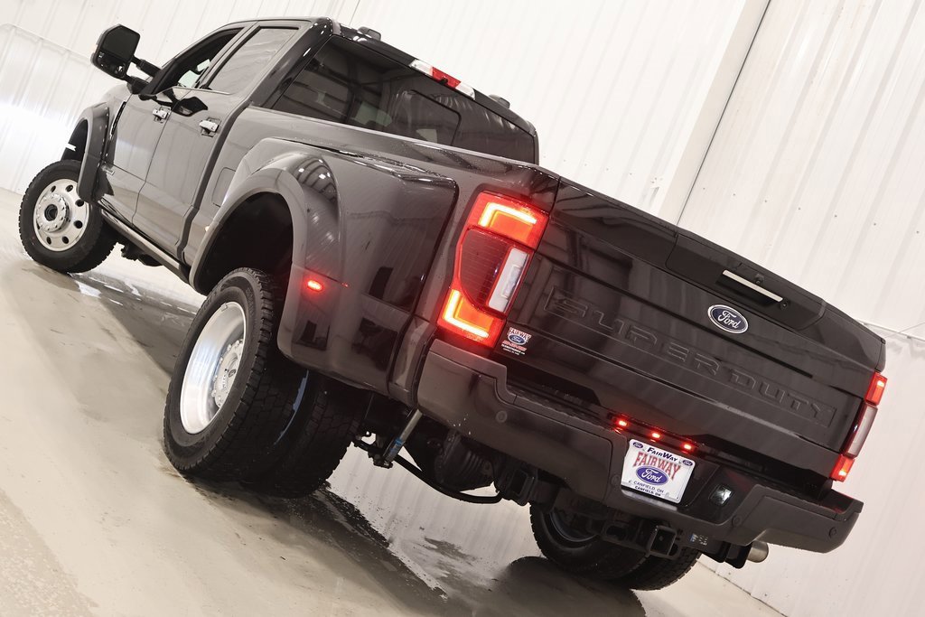 Certified 2022 Ford F450 Platinum w/ FX4 Off-Road Package image 4