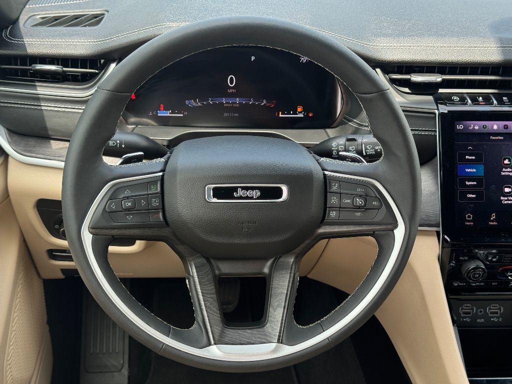 Used 2024 Jeep Grand Cherokee L Limited image 12