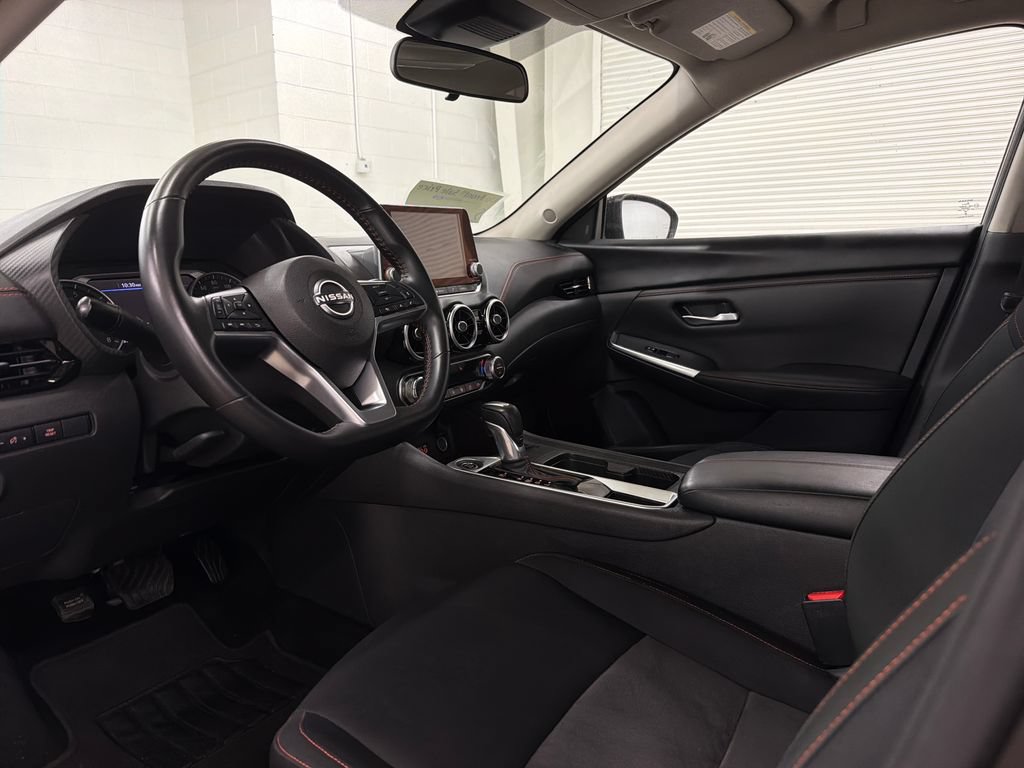 Used 2025 Nissan Sentra SR FWD image 6