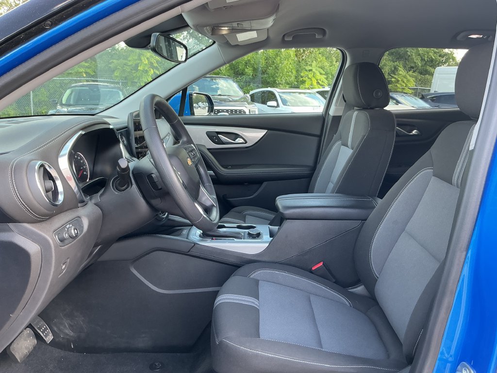 Used 2024 Chevrolet Blazer LT w/ Convenience Package FWD image 17