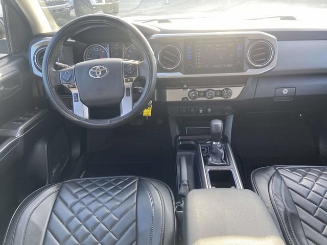 Used 2019 Toyota Tacoma SR5 RWD image 12