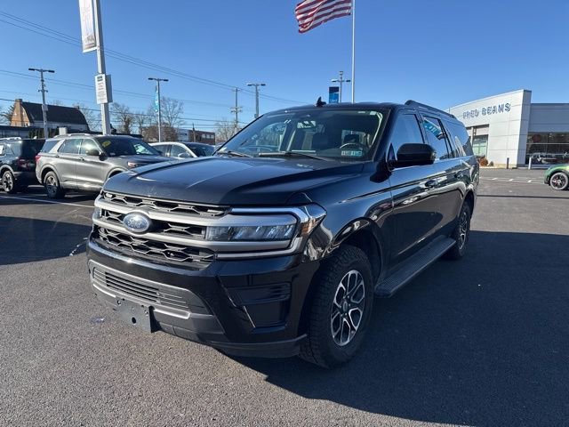 Certified 2024 Ford Expedition Max XLT image 3