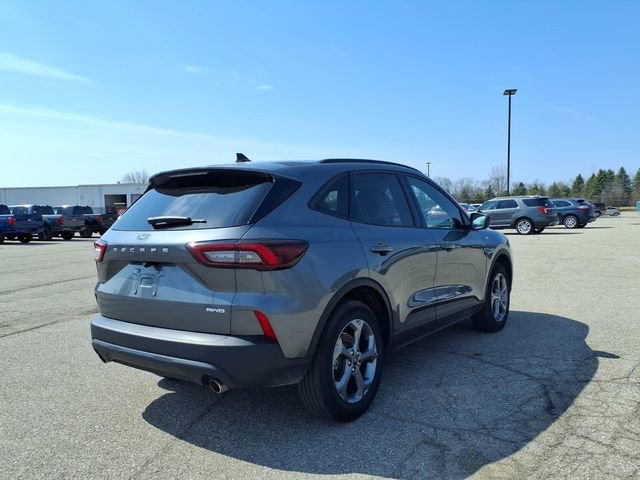 Certified 2025 Ford Escape ST-Line image 4