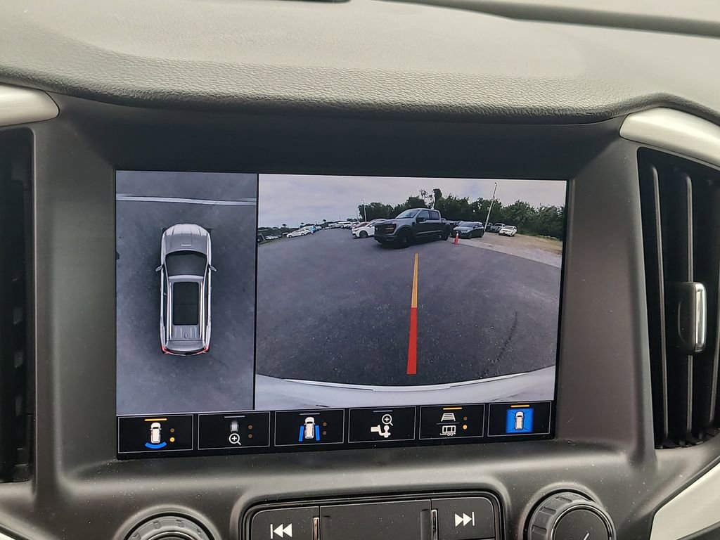 Used 2022 GMC Terrain SLT w/ Infotainment Package II AWD/4WD image 24
