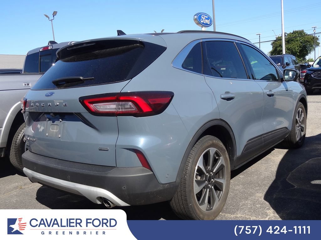 Certified 2023 Ford Escape Platinum w/ Premium Technology Package FWD image 3