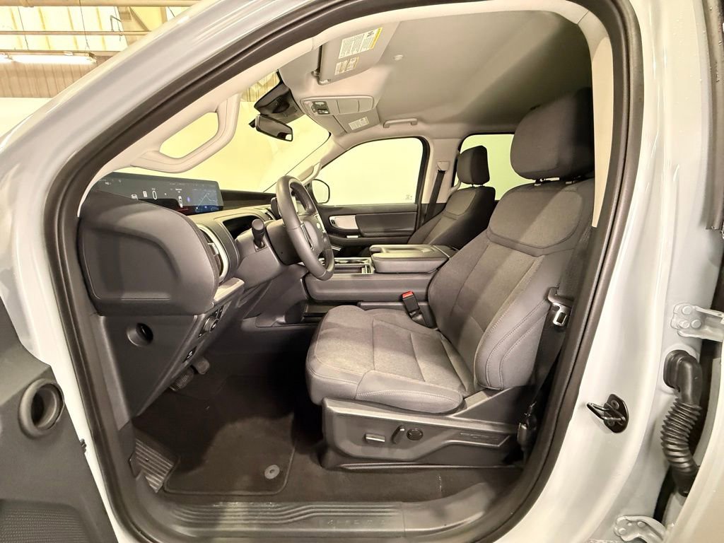 Certified 2025 Ford Expedition Max Active AWD/4WD image 18