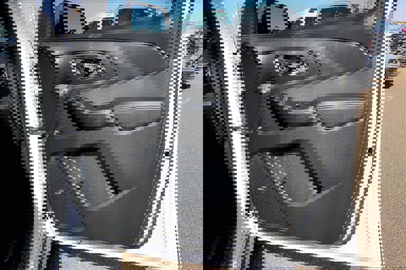 Used 2023 Chevrolet Traverse High Country image 22