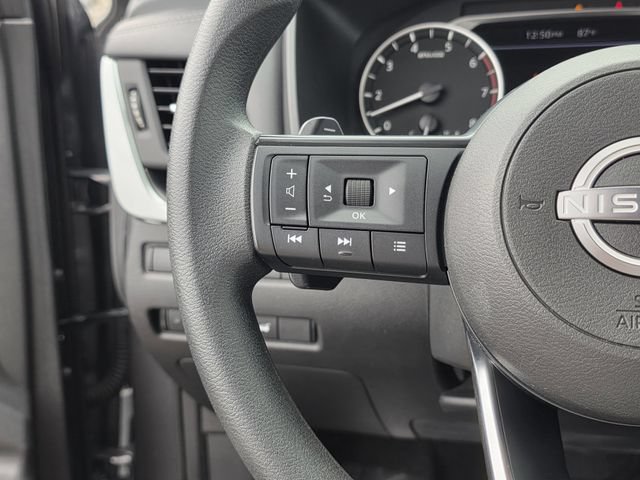 Used 2024 Nissan Rogue SV FWD image 23