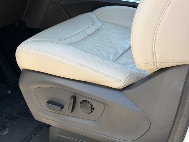 Certified 2023 Ford Explorer Platinum w/ Technology Package AWD/4WD image 26