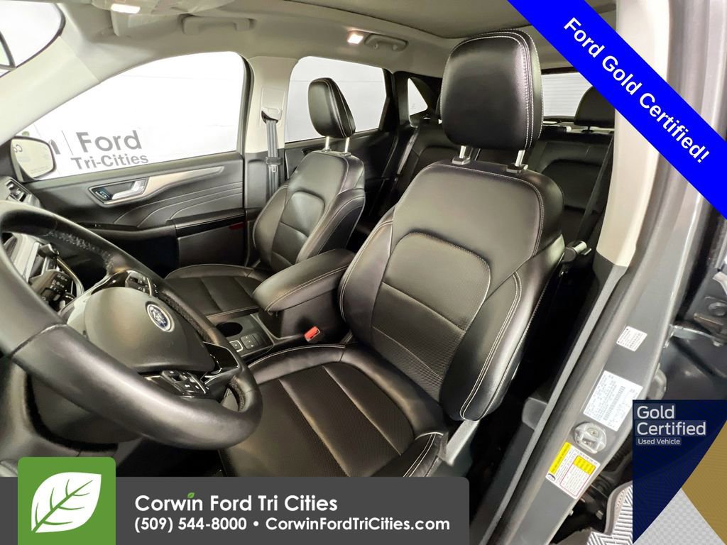 Certified 2022 Ford Escape Titanium w/ Class II Trailer Tow Package image 25