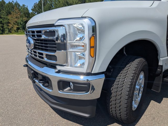 Certified 2026 Ford F250 XLT w/ FX4 Off-Road Package AWD/4WD image 4