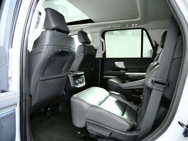 Certified 2025 Ford Expedition Active AWD/4WD image 15