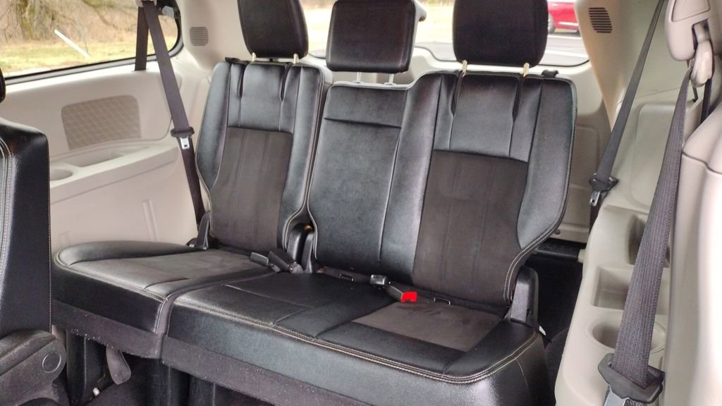 Used 2020 Dodge Grand Caravan SXT FWD image 23