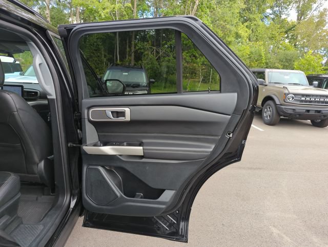 Certified 2023 Ford Explorer XLT w/ Equipment Group 202A AWD/4WD image 16