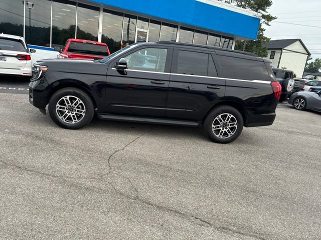 Certified 2025 Ford Expedition Active RWD image 16