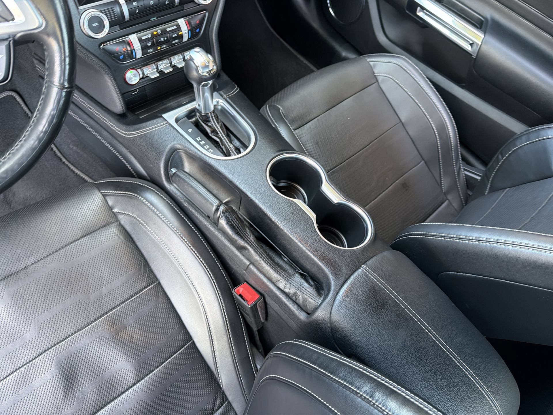 Certified 2020 Ford Mustang Coupe RWD image 21