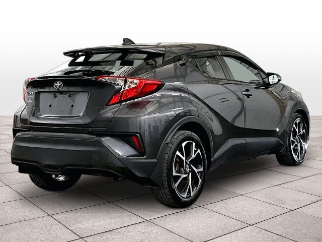 Used 2019 Toyota C-HR XLE FWD image 11