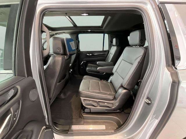 Used 2023 GMC Yukon XL Denali w/ Denali Reserve Package AWD/4WD image 18